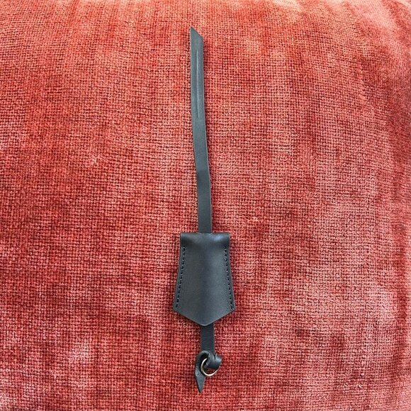 New BLACK VACHETTA LEATHER COWHIDE KEY BELL CLOCHETTE - Picture 2 of 4